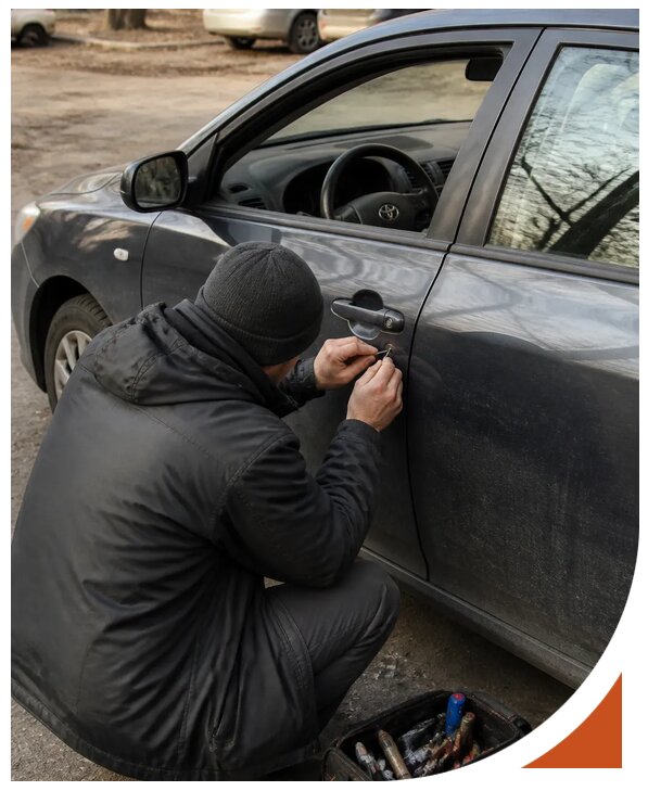 Профессиональное вскрытие автомобиля Тойота без повреждений в Павлове